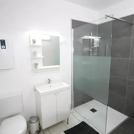 5093 - Kirchenweg 2a *